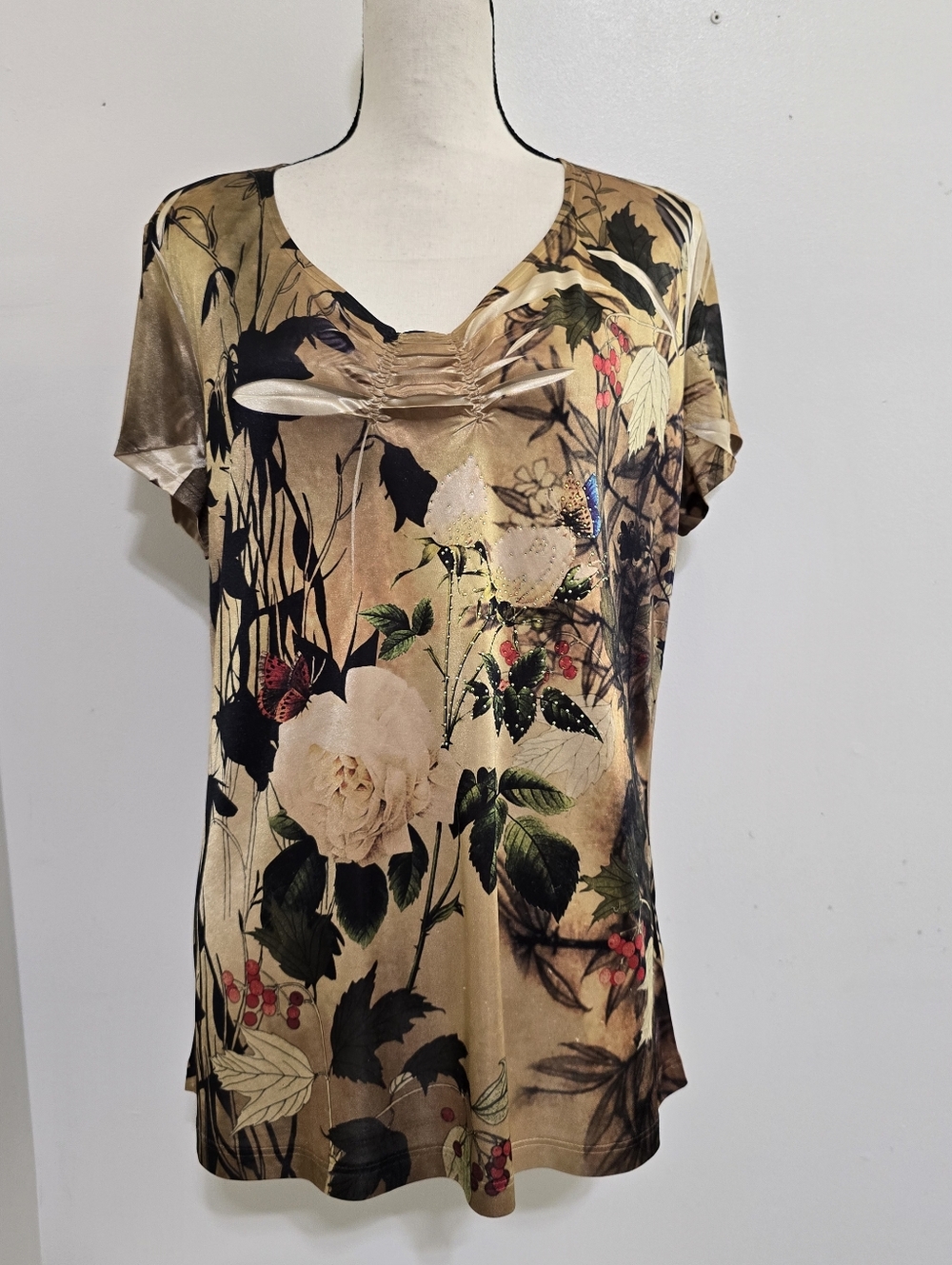 B.L.E.U. size XL Satin Floral Short‎ Sleeve V Neck Top Rhinestone Gold